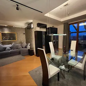 Appartamento Attico Con Vista Spettacolare E Jacuzzi, Bologna